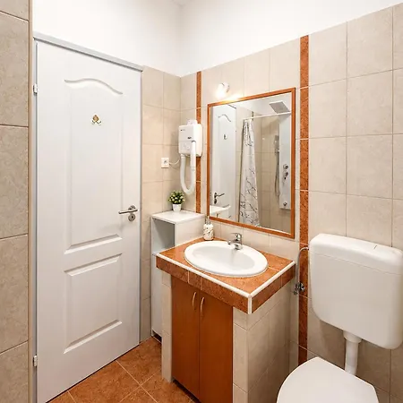 Holdlux Keyless 0-24 Apartament Sárvár